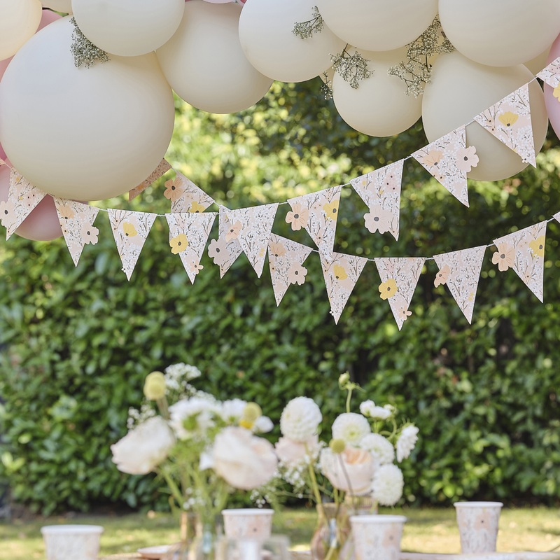 Pennant chain sea of flowers 5m