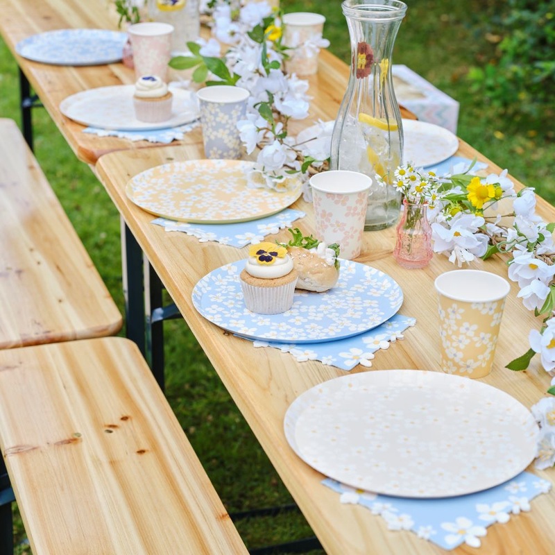 8 colorful summer meadow paper plates 25cm