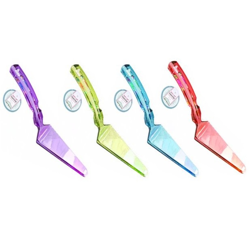 Plastic cake cutter transparent