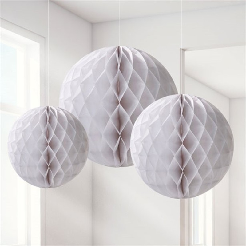 3 white honeycomb balls Santiago