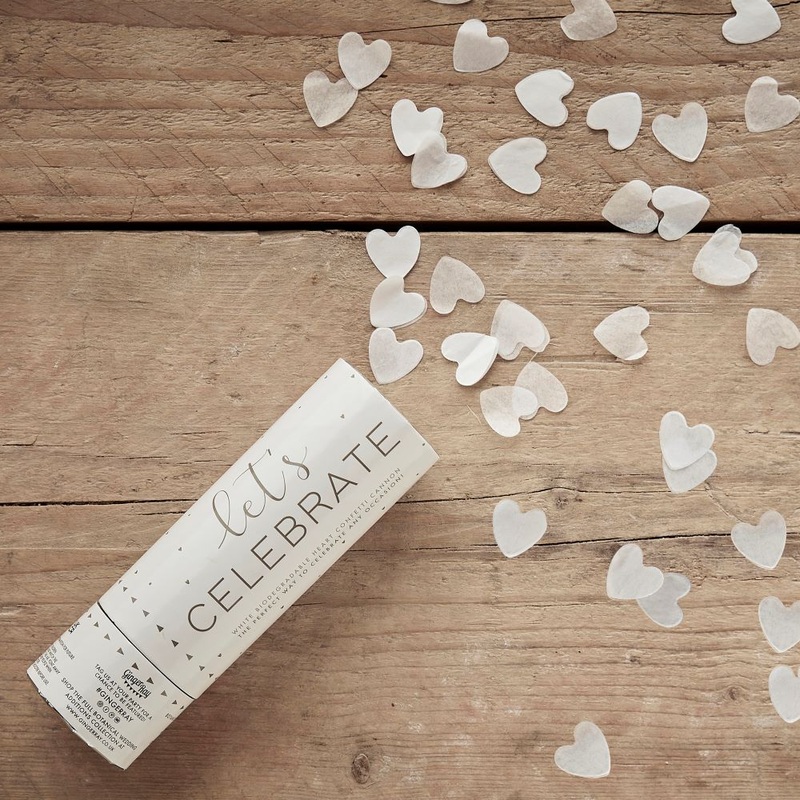 White Hearts confetti cannon 15cm
