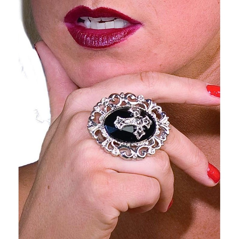 Deluxe vampire clunker ring