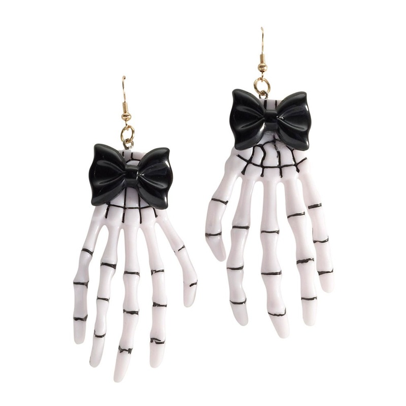Earrings skeleton hands