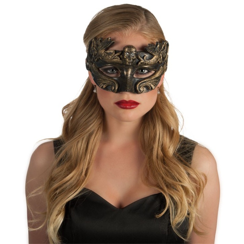 Mysterious mask with skull