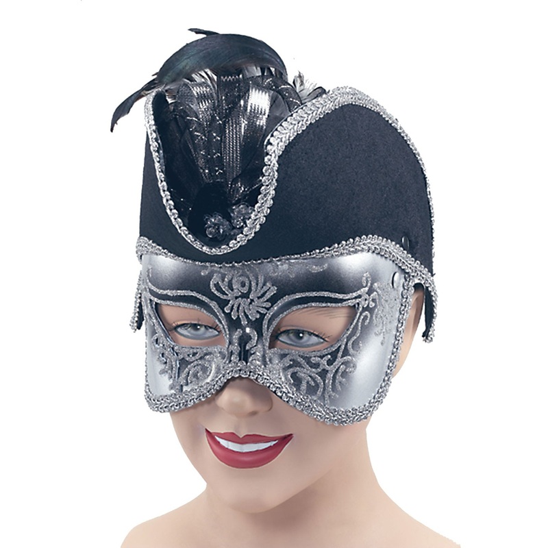 Mysterious pirate mask with headgear for women