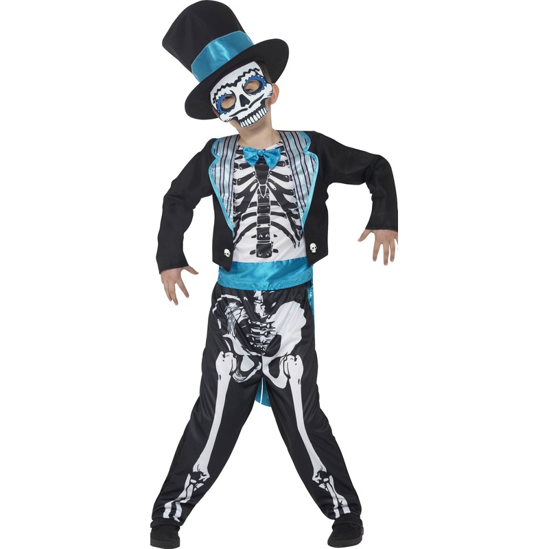 Little gentleman on the day of the dead