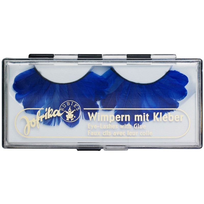 Elegant, curved eyelashes blue
