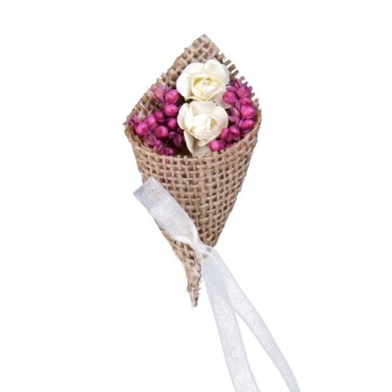 2 lapel bouquets for the groom