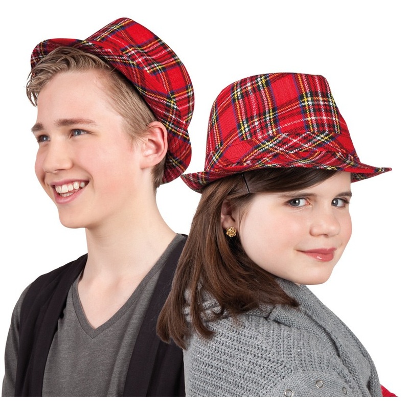Red checkered kid hat Kim