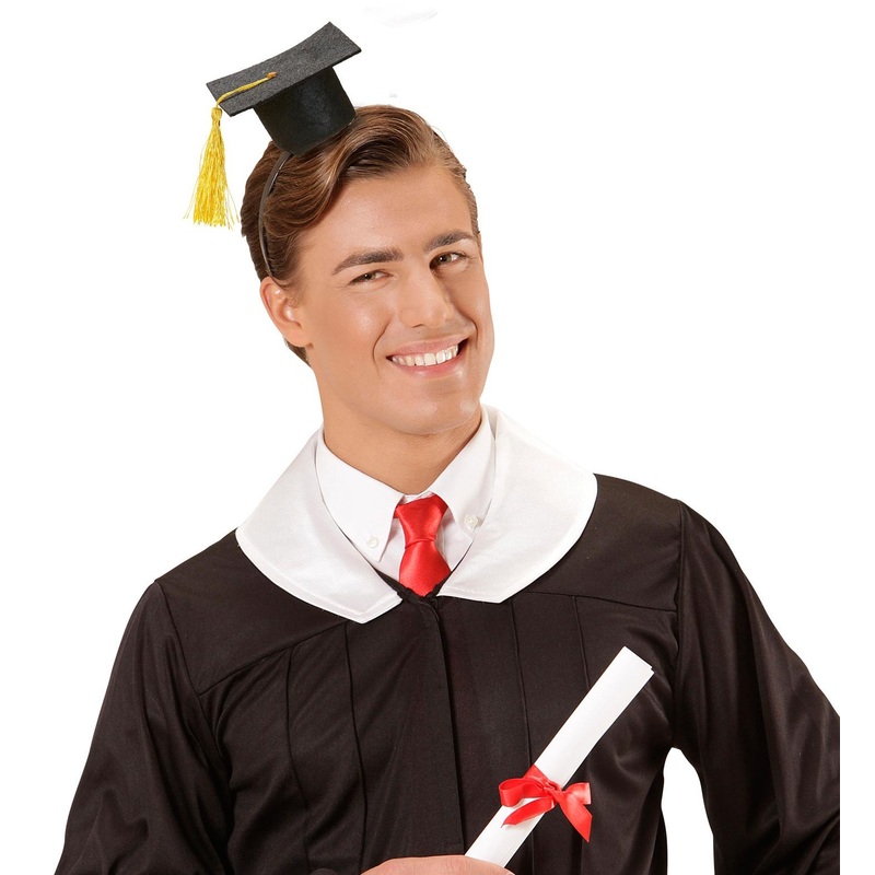 Black graduate hat