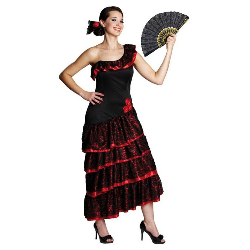 Spanish tango dancer Lucia 34