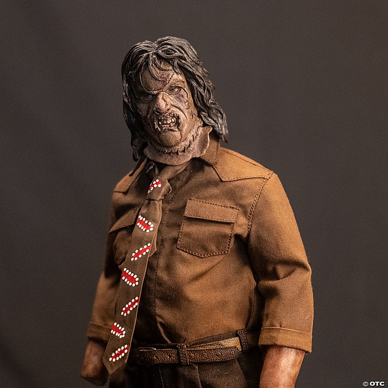 13 Leatherface: The Texas Chainsaw Massacre III Leatherface Figure