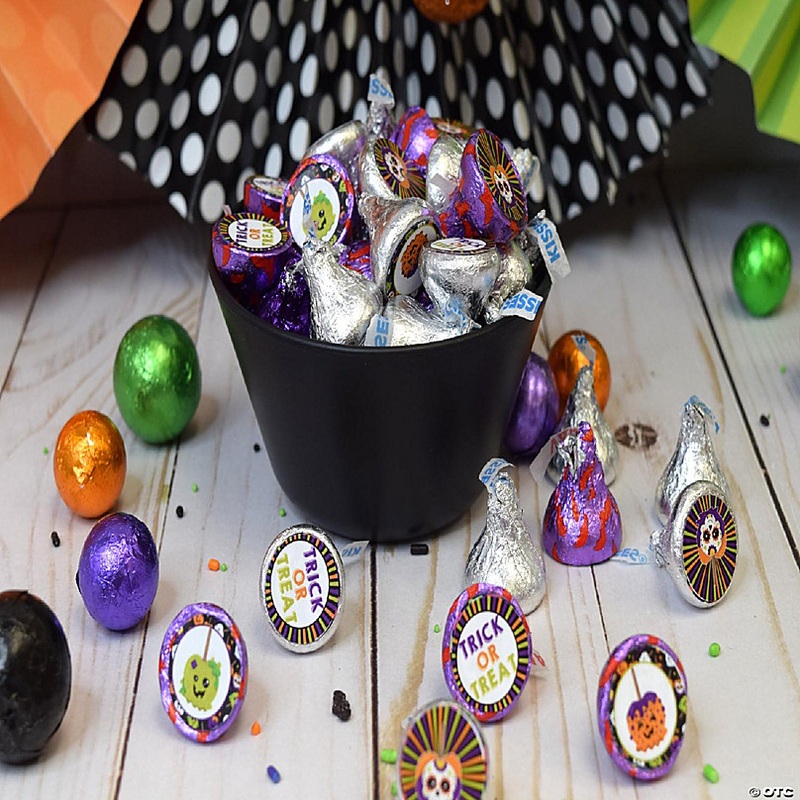 AmandaCreation Spooky Candy Apple Kiss Stickers 324pcs.