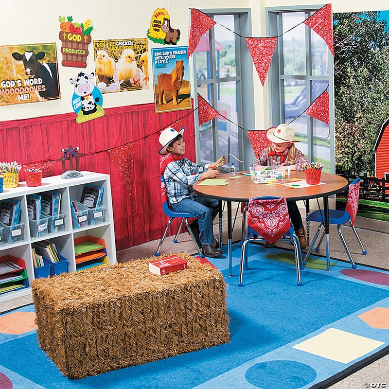 38 1/2 x 22 1/2 Collapsible Plastic Faux Hay Bale Decoration