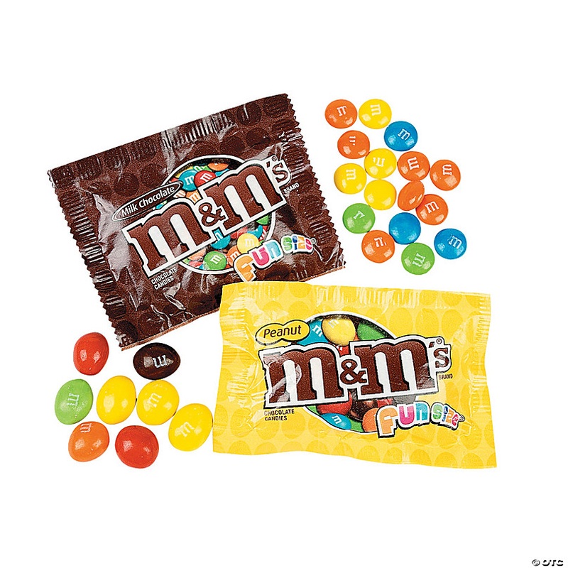 2 lbs. M&Ms Fun Size Milk Chocolate & Peanut Candy Mix - 48 Pc.