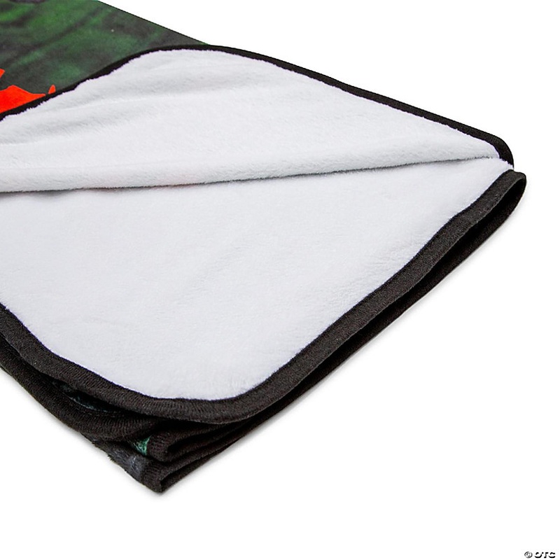 Terrifier 2 Art the Clown Fleece Throw Blanket  45 x 60 Inches