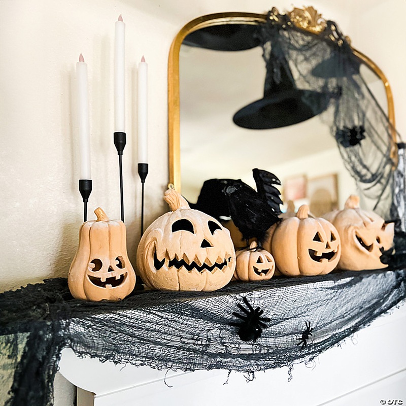 Fuzzy Spider Decorations - Set of 8