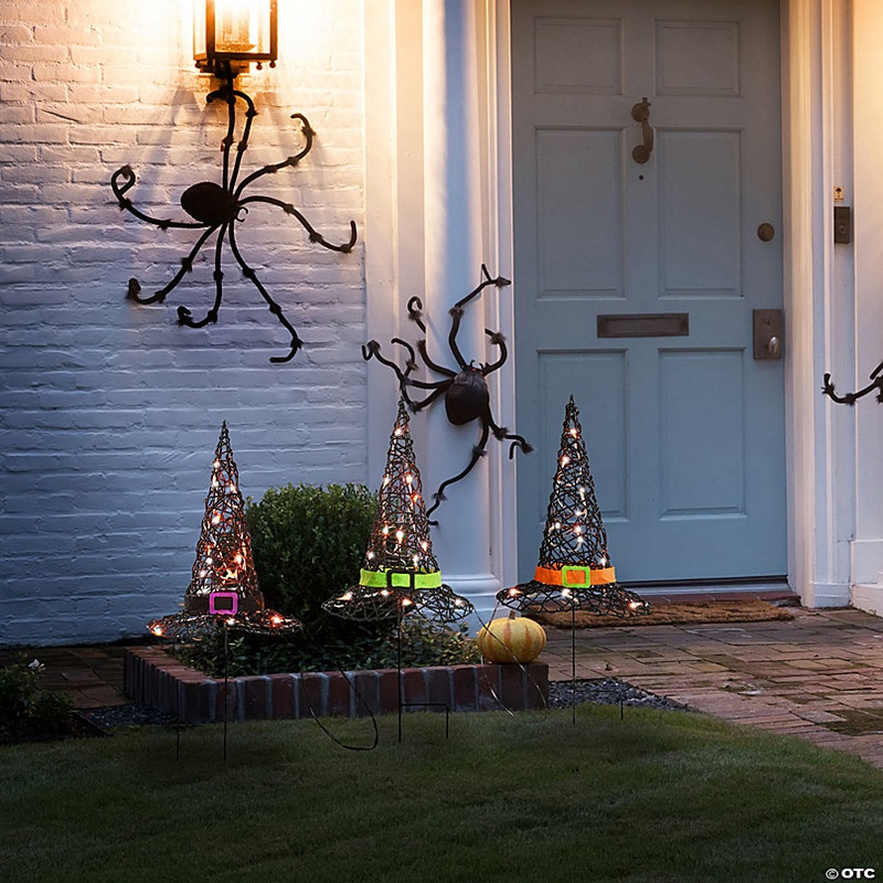 National Tree Company 23 in. Pre-Lit Black Witchs Hat Garden Stakes