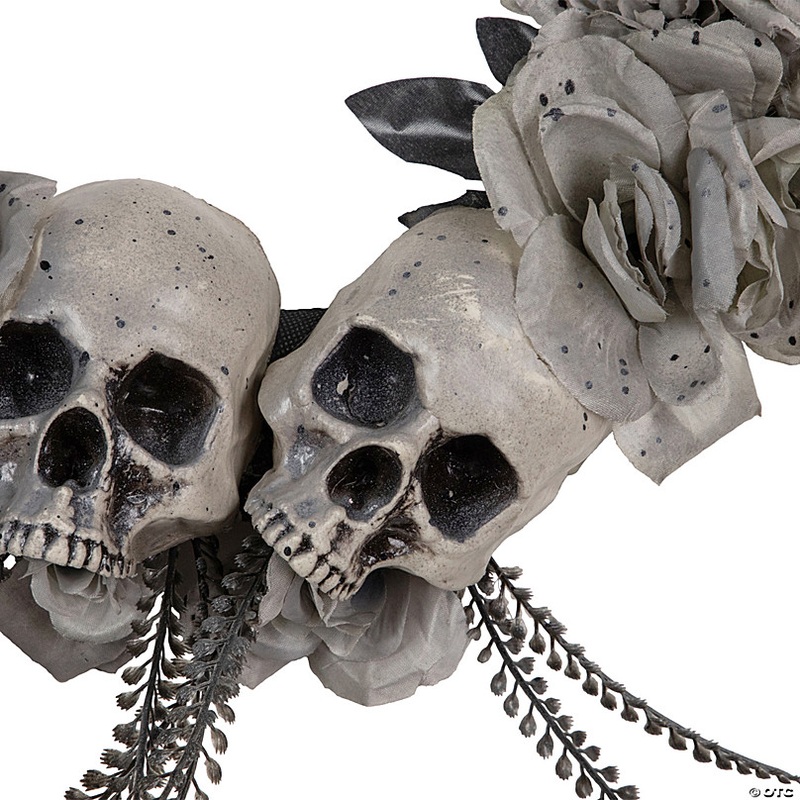 Double Skull and Gray Roses Halloween Wreath  16-Inch  Unlit