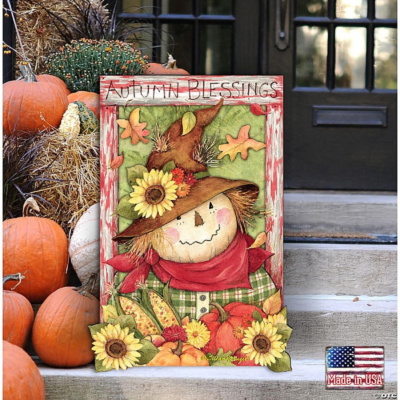 Designocracy Scarecrow Halloween Door Decor By Susan Winget Thanksgiving Halloween Decor