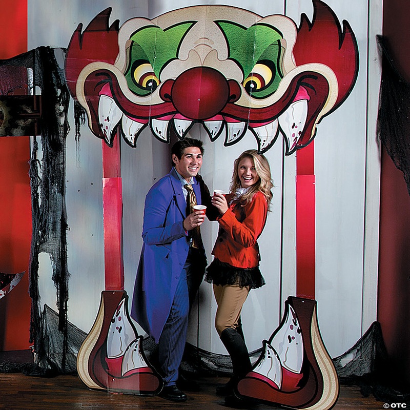 42 1/2 x 70 1/2 Big Top Terror Halloween Cardboard Stand-Up